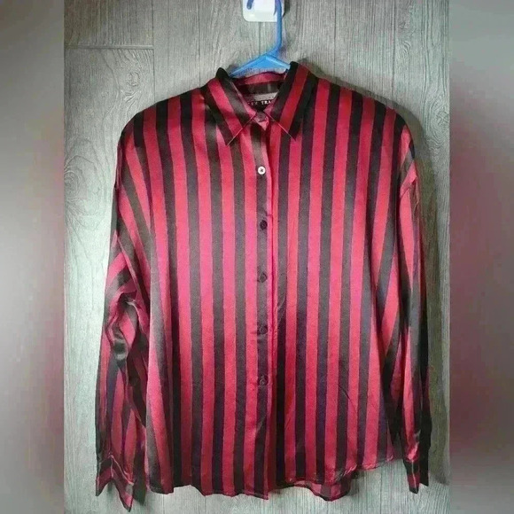 Linda Allard for Ellen Tracy 100% Silk blouse. Button-down, long sleeve, size 12 - Picture 4 of 5